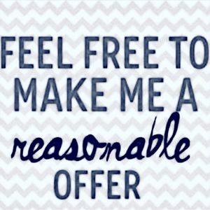 Check out my closet! Make an offer 😊